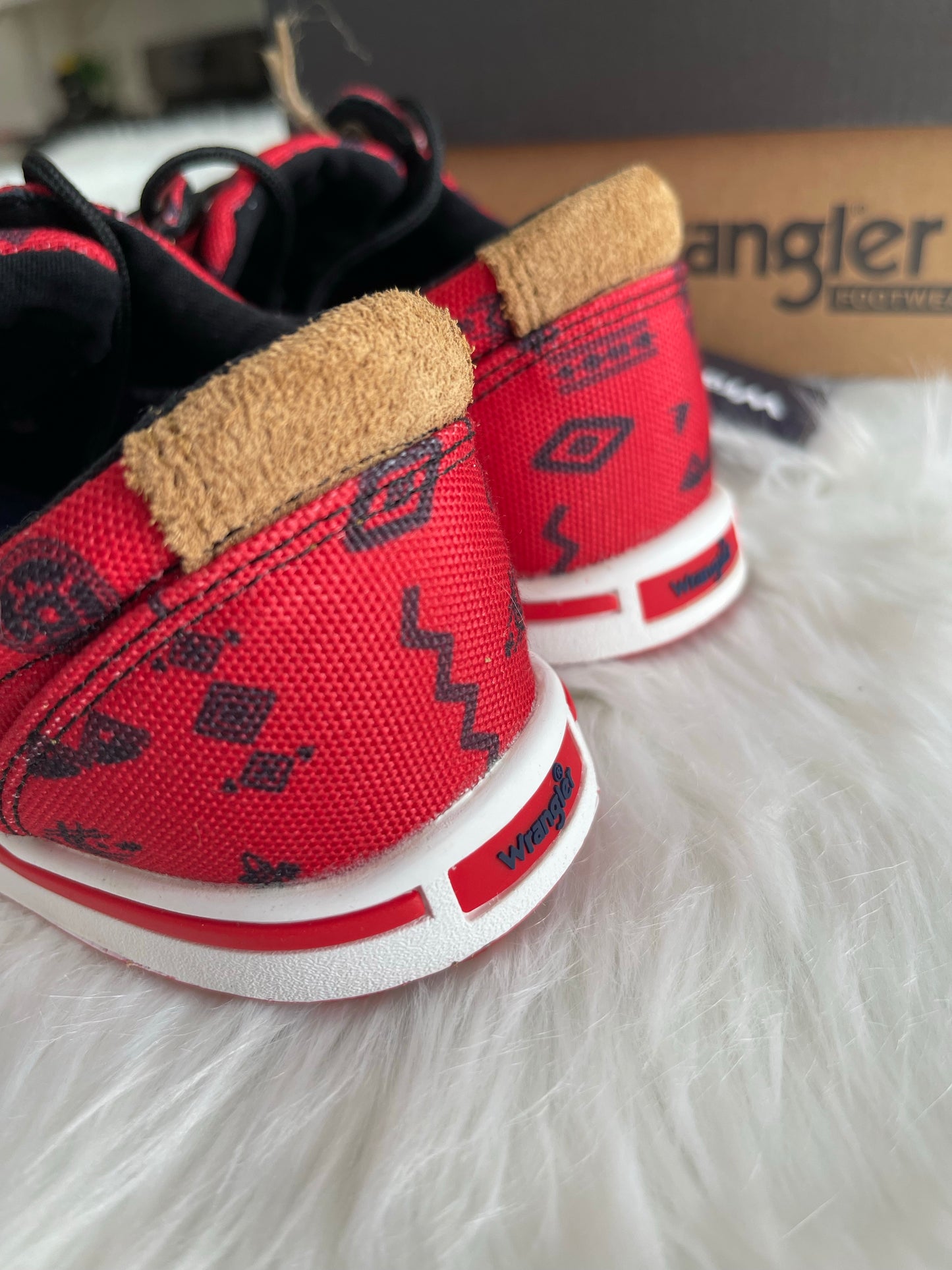 Twisted X Women’s Retro Low Top Red and Black